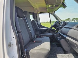 Wnętrze kabiny — Renault MASTER 2.3 L2H2 Dubbele Cabine! z 2024 roku