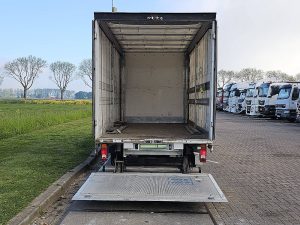 Przestrzeń ładunkowa — Renault MASTER 2.3 Schuifzeil Laadklep! z 2021 roku