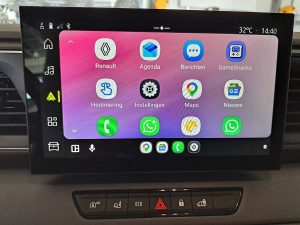 Ekran z Apple CarPlay — Renault MASTER 3.5 L2H2 Camera Airco z 2024 roku