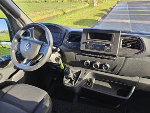 Deska rozdzielcza i stanowisko kierowcy — Renault MASTER T35 ac dubbellucht EURO6 z 2021 roku