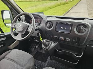 Deska rozdzielcza i stanowisko kierowcy — Renault MASTER T35 dubbel lucht EURO6 z 2018 roku