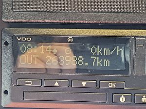 Licznik przebiegu — Renault T 480 HIGH 6X2 EVO DTI13 z 2022 roku