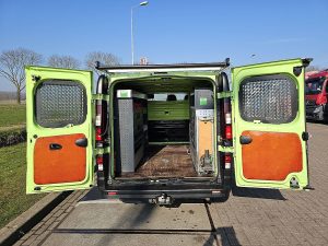 Przestrzeń ładunkowa — Renault TRAFIC 1.6 DCI L1H1 Navi NAP Euro6! z 2019 roku