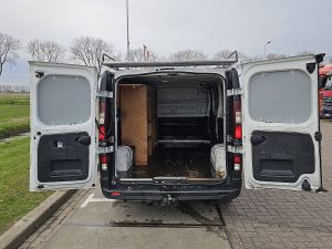 Przestrzeń ładunkowa — Renault TRAFIC 1.6 DCI L2H1 Airco Imperiaal z 2017 roku