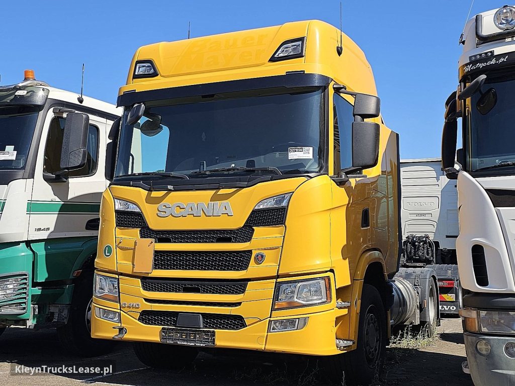 Scania G410 z 2021 roku, ciągnik siodłowy z zagranicy — przód pojazdu