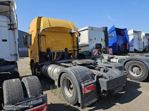Strona kierowcy z tyłu — Scania G410 z 2021 roku