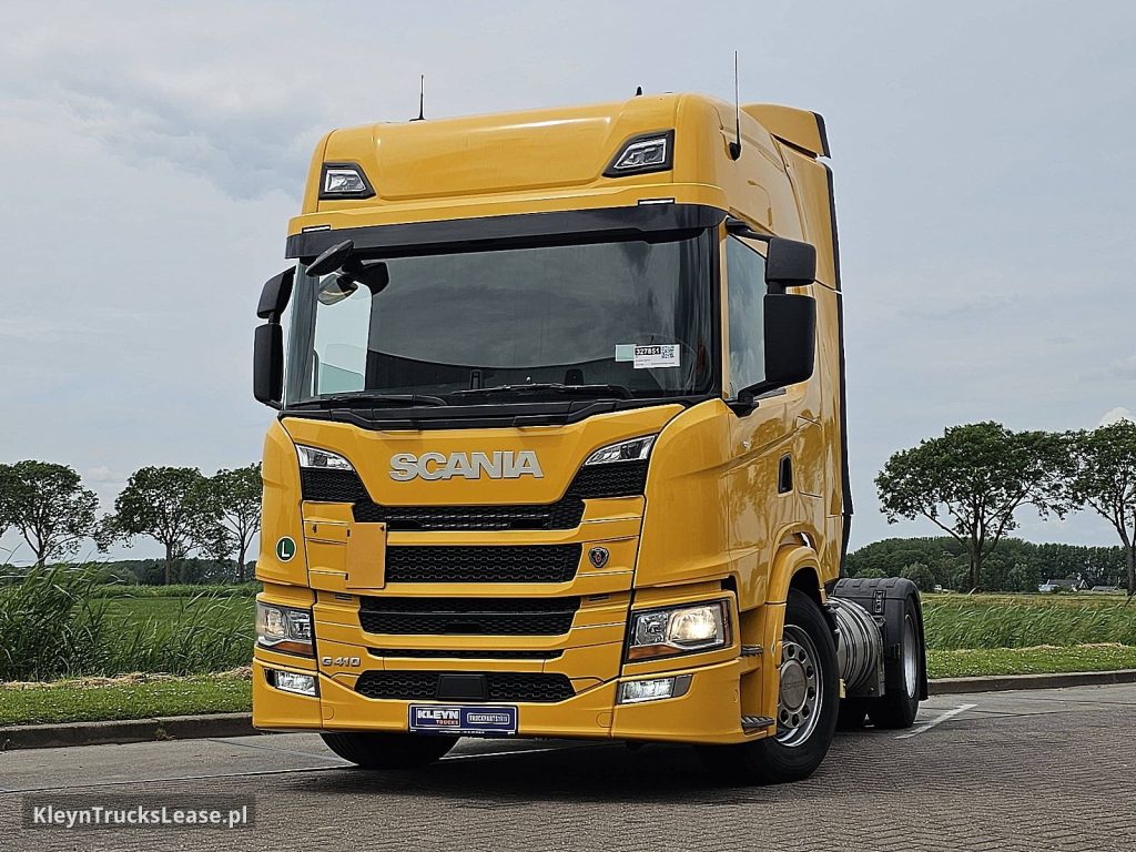 Scania G410 LNG z 2021 roku, ciągnik siodłowy z zagranicy — przód pojazdu