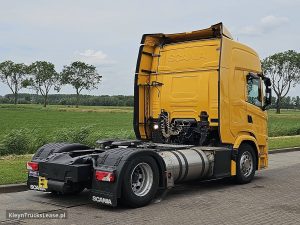 Strona pasażera z tyłu — Scania G410 LNG z 2021 roku