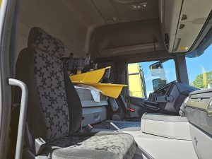 Wnętrze kabiny — Scania G410 LNG z 2021 roku