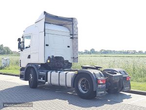 Strona kierowcy z tyłu — Scania G420 CLIMA RETARDER z 2011 roku