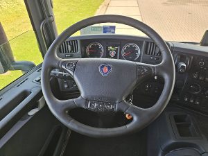 Wyposażenie specjalne wnętrza, ujęcie 2 — Scania P280 6X2*4 LIFT GETRÄNKE z 2015 roku