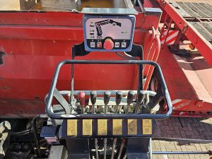 Wyposażenie specjalne, ujęcie 3 — Scania P410 HIAB XS122 z 2016 roku