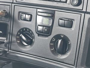 Wyposażenie specjalne wnętrza, ujęcie 3 — Scania R410 z 2016 roku
