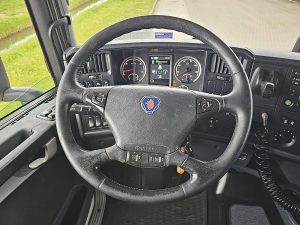 Wyposażenie specjalne wnętrza, ujęcie 2 — Scania R410 z 2016 roku