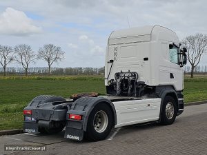 Strona pasażera z tyłu — Scania R410 z 2016 roku