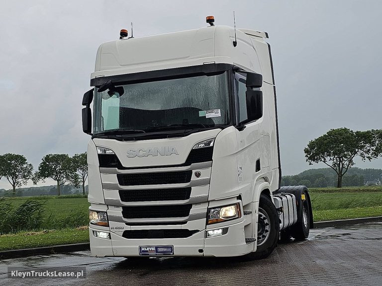 Scania R450 z 2020 roku, ciągnik siodłowy z zagranicy — przód pojazdu