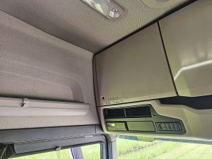 Wyposażenie specjalne wnętrza, ujęcie 2 — Scania R450 CRANE HMF 1720-K4 z 2019 roku