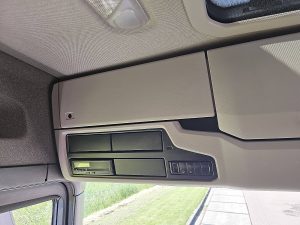 Wyposażenie specjalne wnętrza, ujęcie 3 — Scania R450 RETARDER CR20N z 2017 roku
