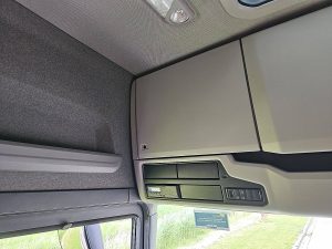 Wyposażenie specjalne wnętrza, ujęcie 2 — Scania R460 RET. NIGHT A/C SUPER z 2023 roku