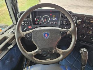 Wyposażenie specjalne wnętrza, ujęcie 3 — Scania R480 6X2 MANUAL CRANE z 2007 roku