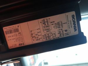 Wyposażenie specjalne, ujęcie 3 — Scania R490 8X2*6 HMF 6020K6 z 2015 roku