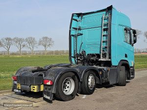Strona pasażera z tyłu — Scania R500 z 2022 roku