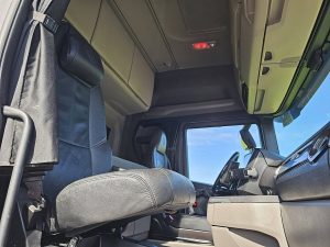 Wnętrze kabiny — Scania R500 6X2*4 NB LEATHER z 2021 roku