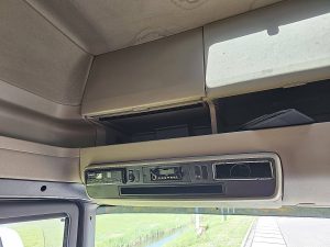 Wyposażenie specjalne wnętrza, ujęcie 3 — Scania R520 z 2016 roku