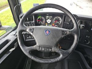 Wyposażenie specjalne wnętrza, ujęcie 3 — Scania R520 HL V8 LEATHER RET. z 2015 roku