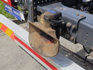 Hak holowniczy — Scania R580 6X2*4 WB4750 PTO V8 z 2019 roku