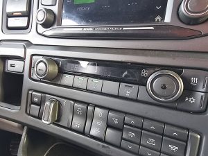 Wyposażenie specjalne wnętrza, ujęcie 3 — Scania R580 6X2 NB LED LEATHER z 2020 roku