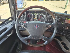 Wyposażenie specjalne wnętrza, ujęcie 3 — Scania R580 8X4 COMBI SPECIAL z 2016 roku