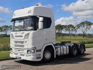 Strona kierowcy z przodu — Scania R580 V8 6X4 80 TON RETARD z 2021 roku