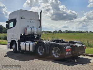 Strona kierowcy z tyłu — Scania R580 V8 6X4 80 TON RETARD z 2021 roku