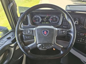 Wyposażenie specjalne wnętrza, ujęcie 2 — Scania S540 4X AIR RET. LED z 2021 roku