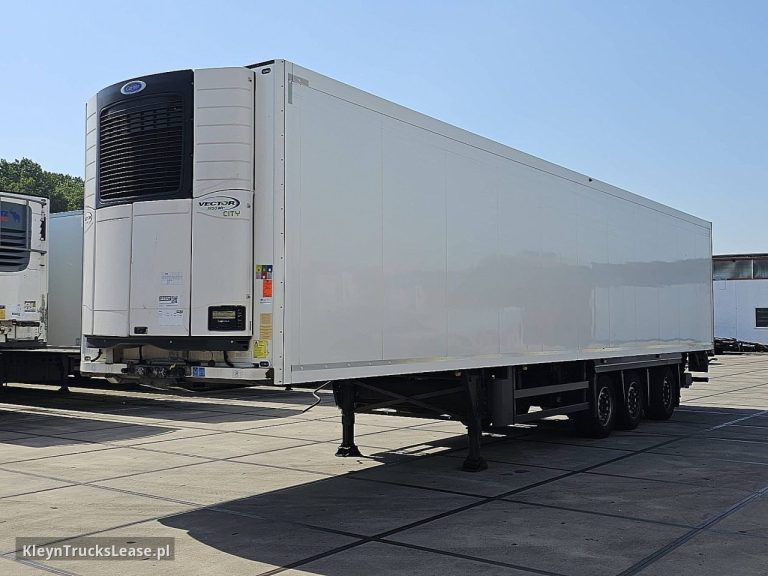 Schmitz SKO 24 FP 40 COOL STEERAXLE TAILLIFT z 2016 roku, chłodnia z zagranicy — przód pojazdu