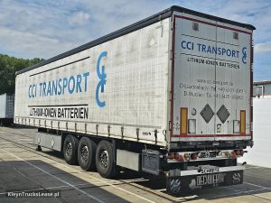 Strona kierowcy z tyłu — Schwarzmueller SCB*S3T z 2020 roku