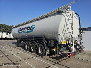 Strona kierowcy z tyłu — Spitzer SK 2760 CAL Rieselgueter z 2000 roku
