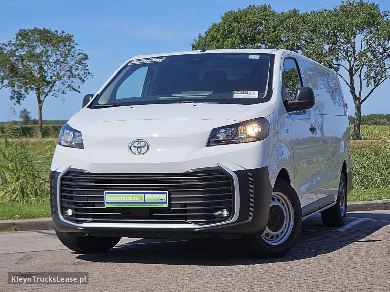 Toyota PRO-ACE ELECTRIC snellaad 345km wltp z 2026 roku, blaszak z zagranicy — przód pojazdu