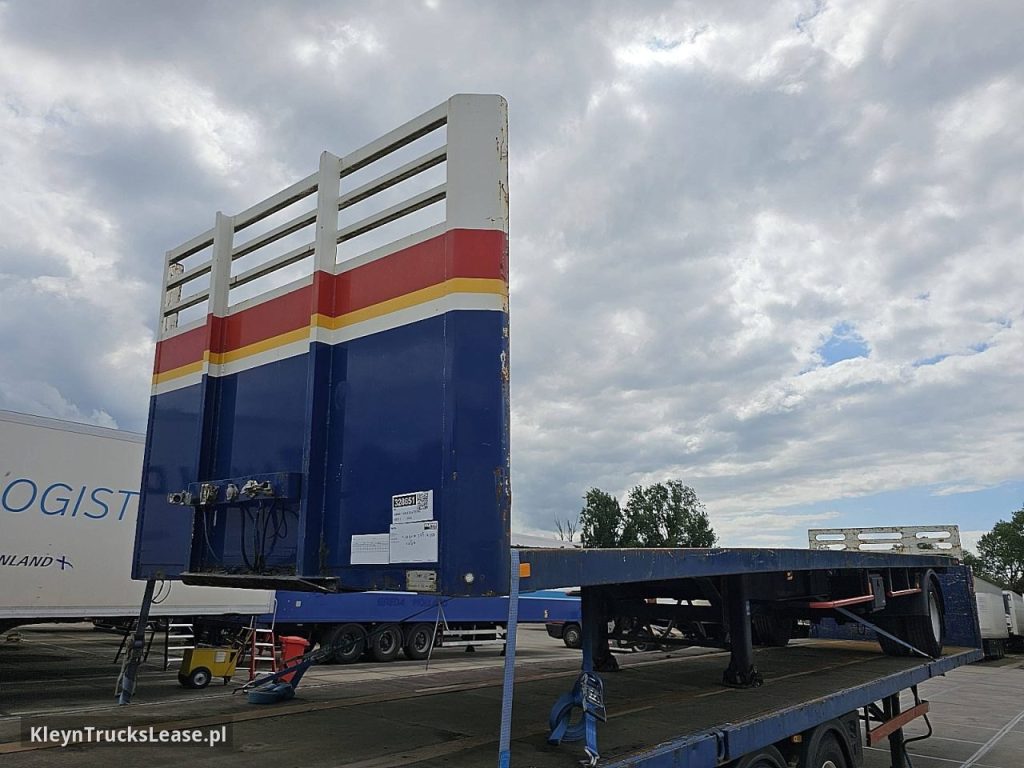 Varmo 1 AXLE PLATFORM FORKLIFT CONNECTION z 1993 roku, platforma z zagranicy — przód pojazdu