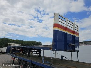 Strona pasażera z przodu — Varmo 1 AXLE PLATFORM FORKLIFT CONNECTION z 1993 roku
