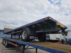 Strona kierowcy z tyłu — Varmo 1 AXLE PLATFORM FORKLIFT CONNECTION z 1993 roku