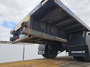 Wyposażenie specjalne, ujęcie 3 — Varmo 1 AXLE PLATFORM FORKLIFT CONNECTION z 1993 roku
