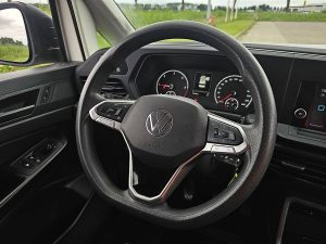 Wyposażenie specjalne wnętrza — Volkswagen CADDY 2.0 L1 NAP Euro6 Carplay z 2021 roku