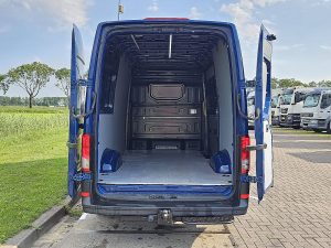 Przestrzeń ładunkowa — Volkswagen CRAFTER 2.0 L3H3 LED 4Motion! z 2022 roku