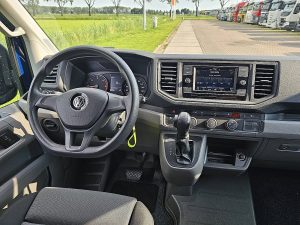 Deska rozdzielcza i stanowisko kierowcy — Volkswagen CRAFTER 2.0 L3H3 LED 4Motion! z 2022 roku