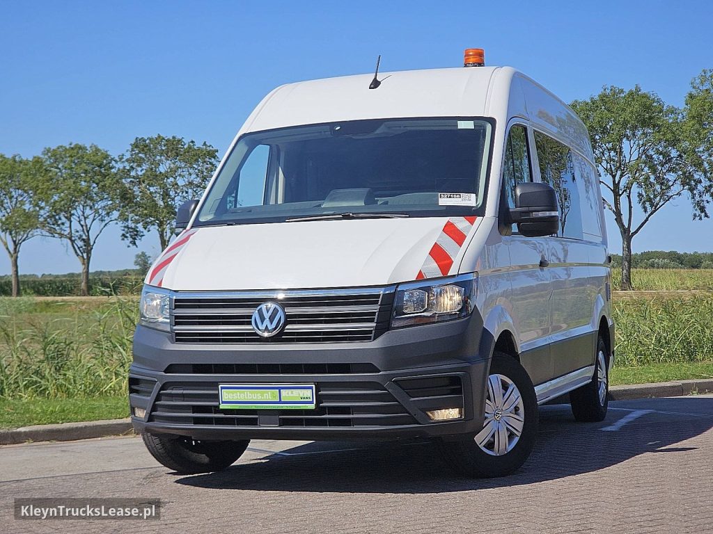 Volkswagen CRAFTER 2.0 L3H3 RWD Euro6 AC! z 2022 roku, blaszak z zagranicy — przód pojazdu