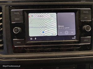 Ekran z Apple CarPlay — Volkswagen CRAFTER 35 2.0 Bakwagen Laadklep! z 2023 roku