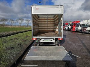 Przestrzeń ładunkowa — Volkswagen CRAFTER 35 2.0 Bakwagen Laadklep! z 2024 roku