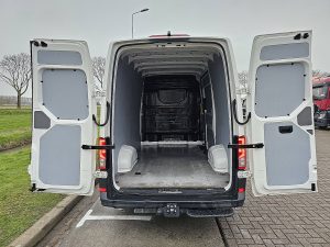 Przestrzeń ładunkowa — Volkswagen CRAFTER 35 2.0 L3H3 140Pk Automaat! z 2023 roku